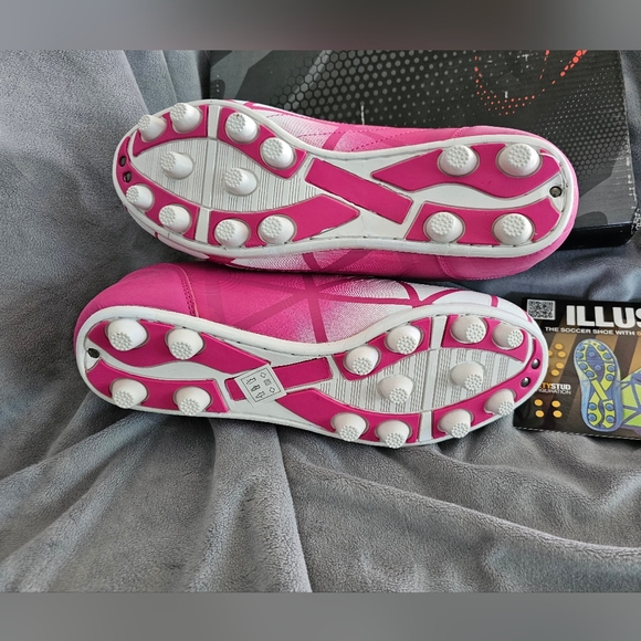 Xara Soccer Illusion Pink White Sz 6 Yth, 8 Womens Cleats Kids Sports Equipment - Picture 7 of 8